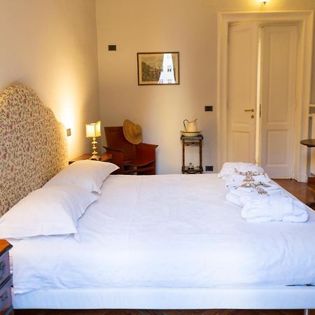 La Luna E I Falo Luxury Accomodation Turin Bagian luar foto