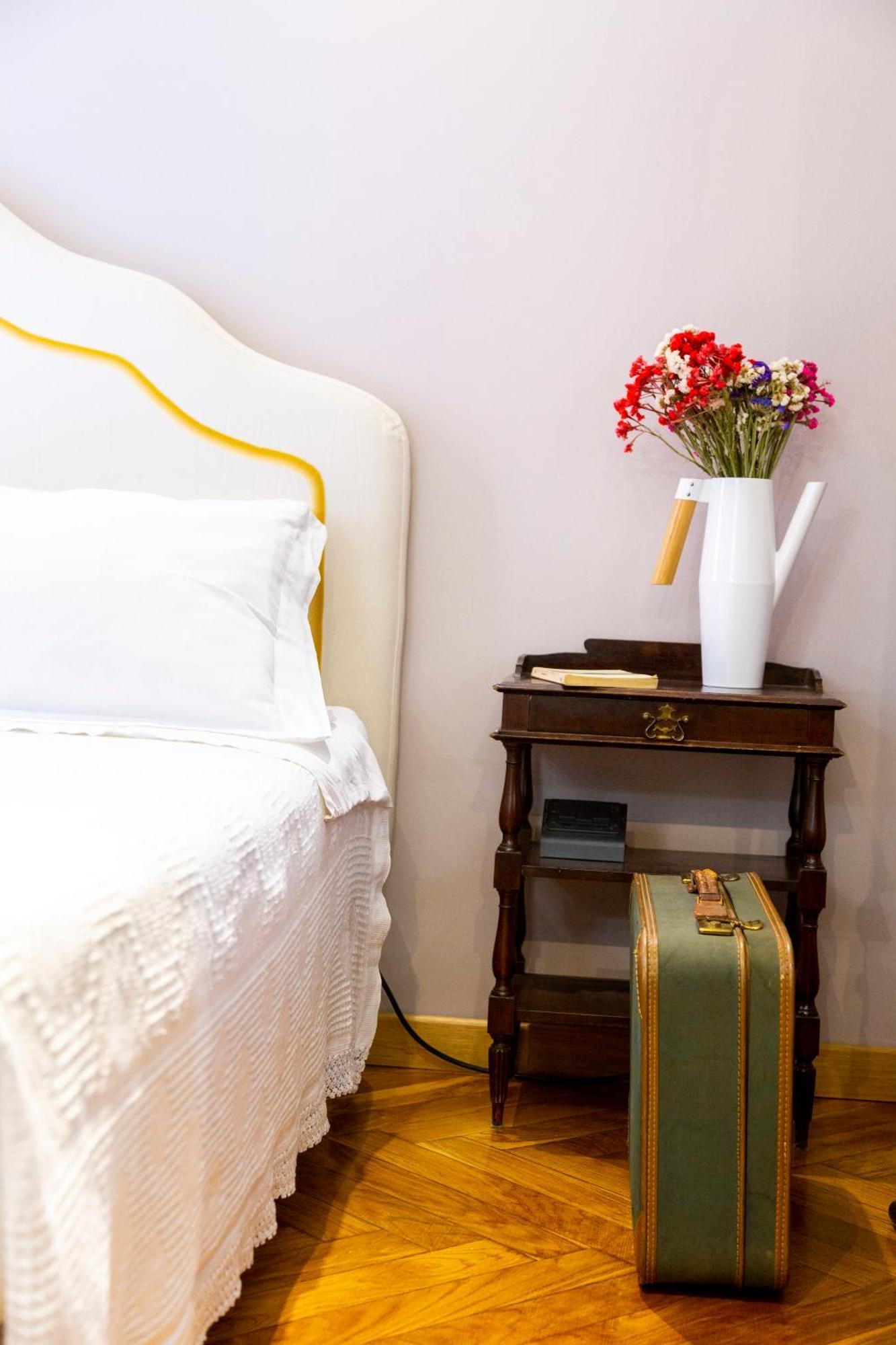 La Luna E I Falo Luxury Accomodation Bed & Breakfast Turin Bagian luar foto