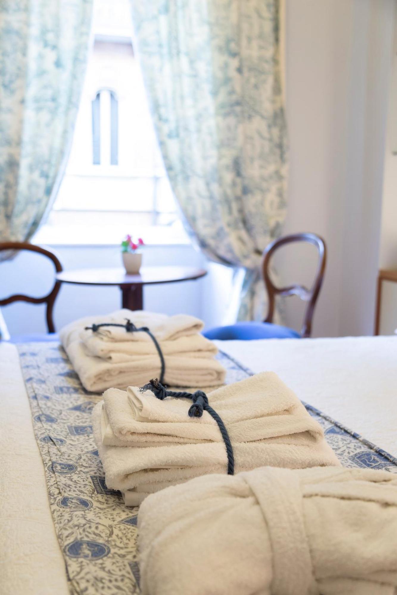 La Luna E I Falo Luxury Accomodation Turin Bagian luar foto